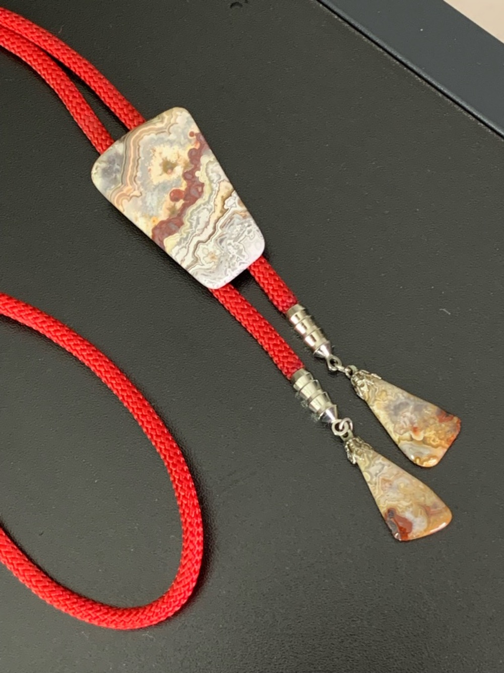 Vintage Natural Mexican Crazy Lace Agate Bolo Tie Silver Tone / Red Western Cord